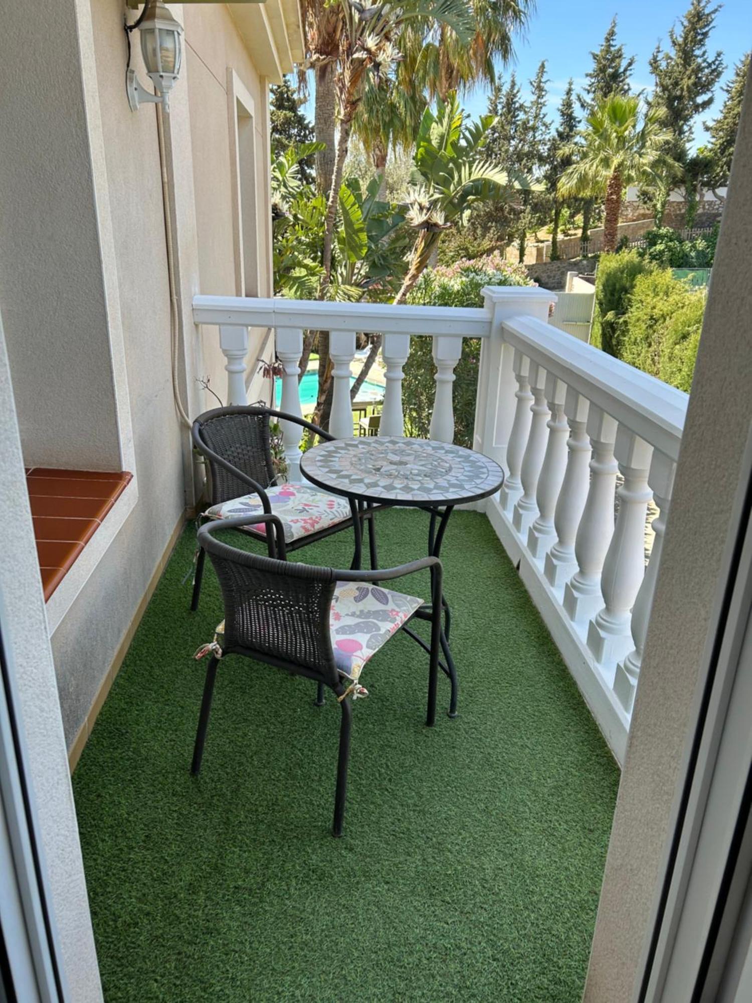 Villa Paraisos Фуeнхирола Екстериор снимка