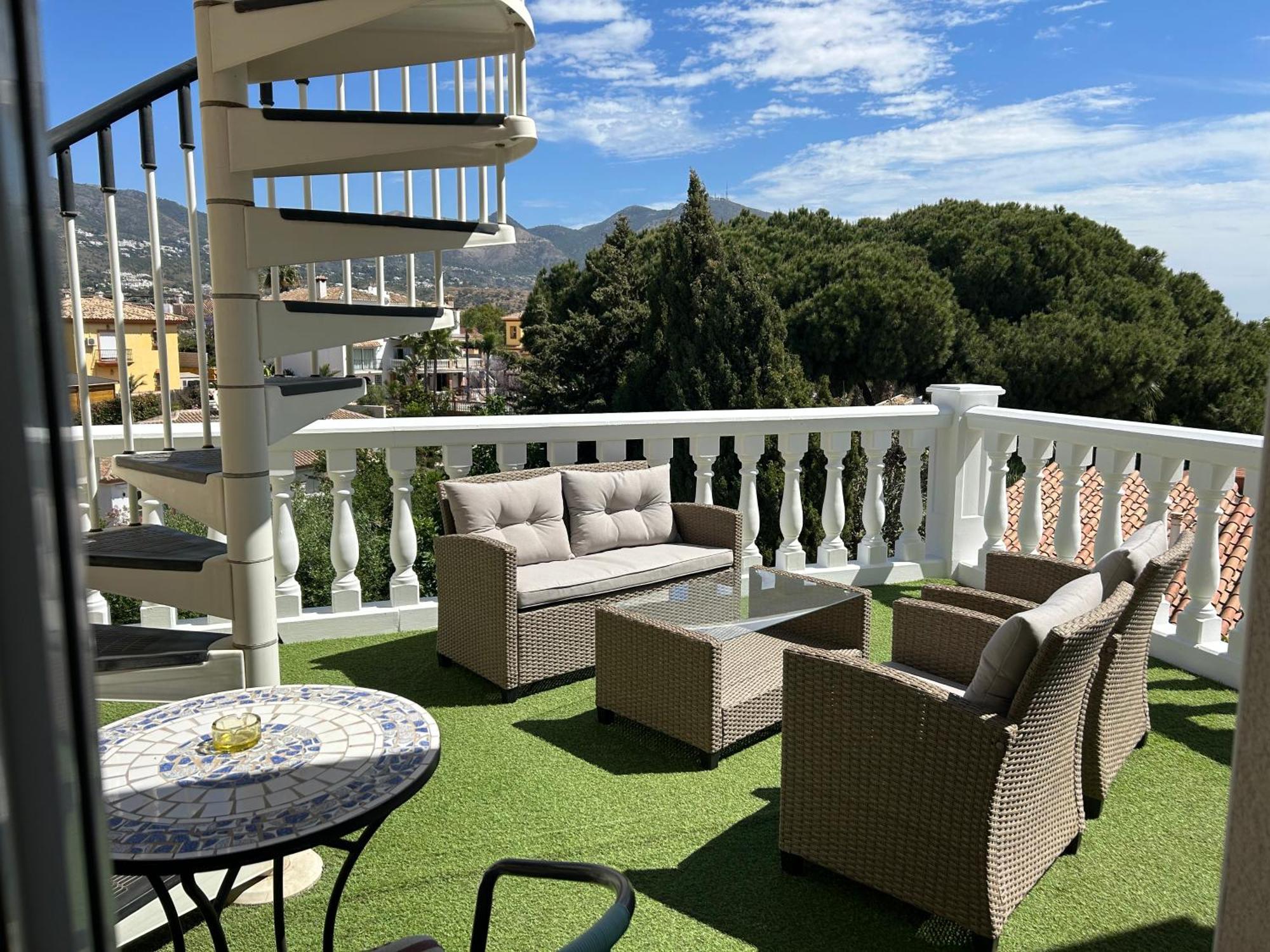 Villa Paraisos Фуeнхирола Екстериор снимка